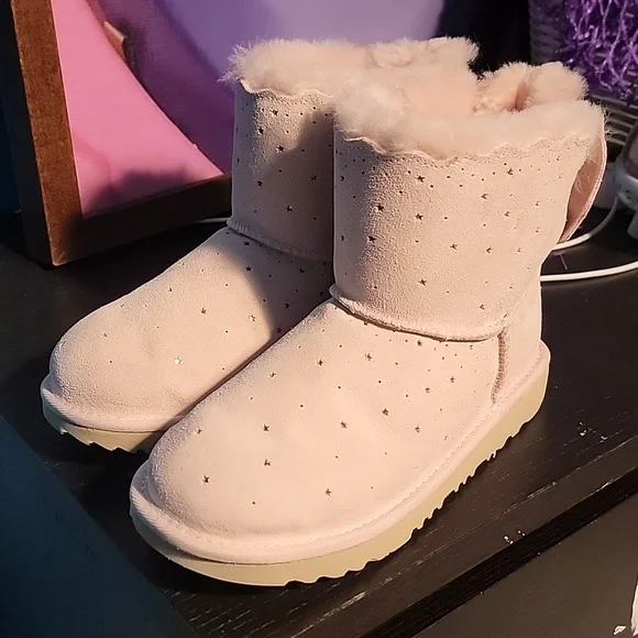 UGG Mini Bailey Bow Starry Lite Boots - Picture 4 of 7